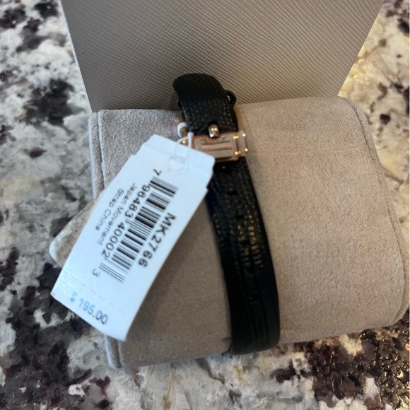 Michael Kors NWT rose gold-tone Maci watch Style #MK2766 - Picture 3 of 5